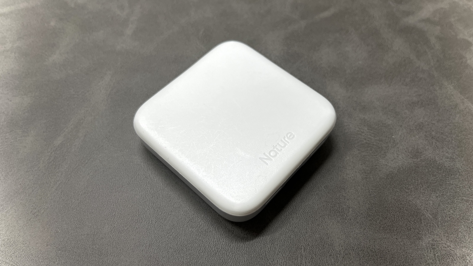 Nature Remo 3レビュー】これ一台で全てのリモコンをスマホで操作可能